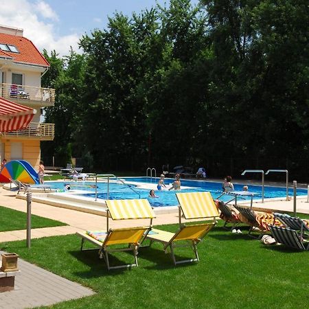 Hajdúszoboszló Panorama Wellness Apartman Hotel חדר תמונה