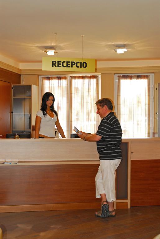 Hajdúszoboszló Panorama Wellness Apartman Hotel מראה חיצוני תמונה